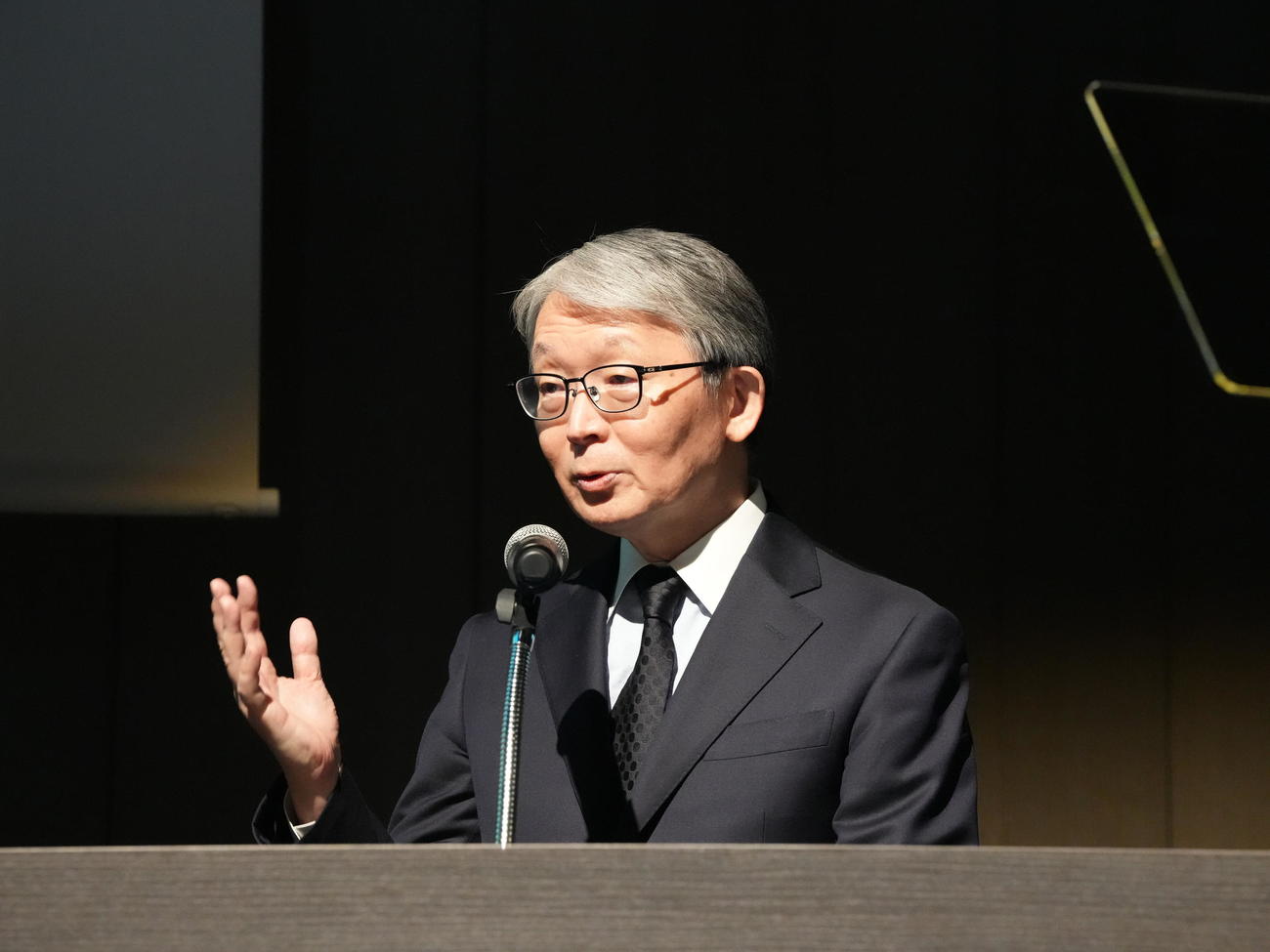 「築地地区まちづくり事業」事業予定者決定に関する記者会見に臨む株式会社読売新聞グループ本社の山口寿一代表取締役社長（撮影・小沢裕）