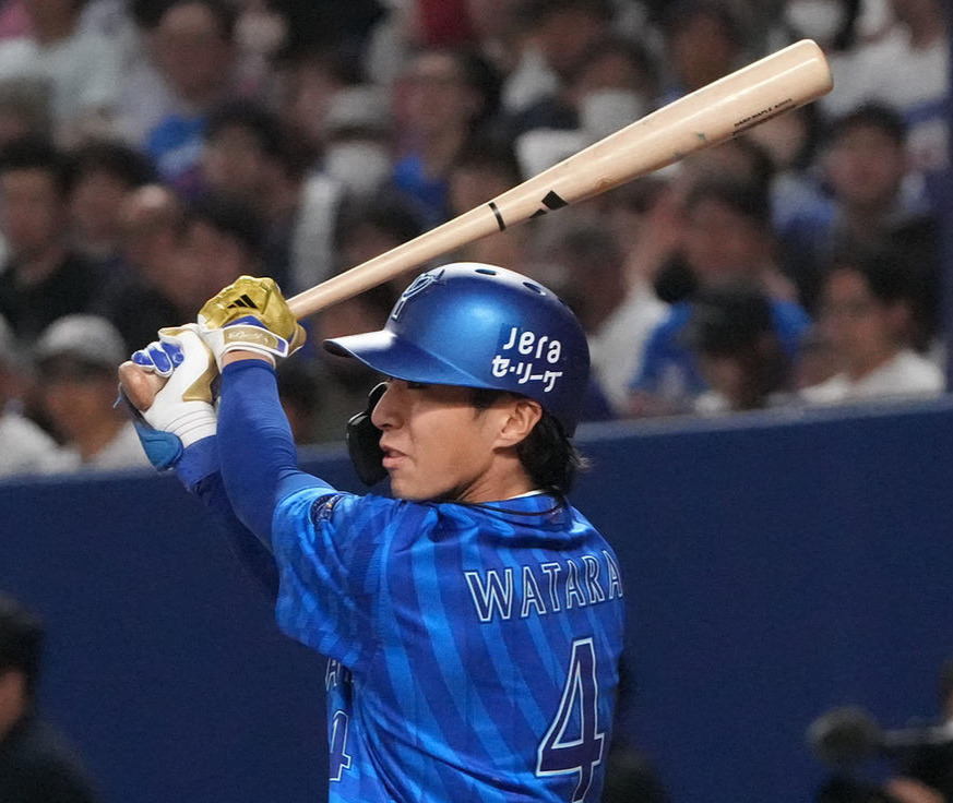 DeNA度会隆輝（2024年4月29日撮影）