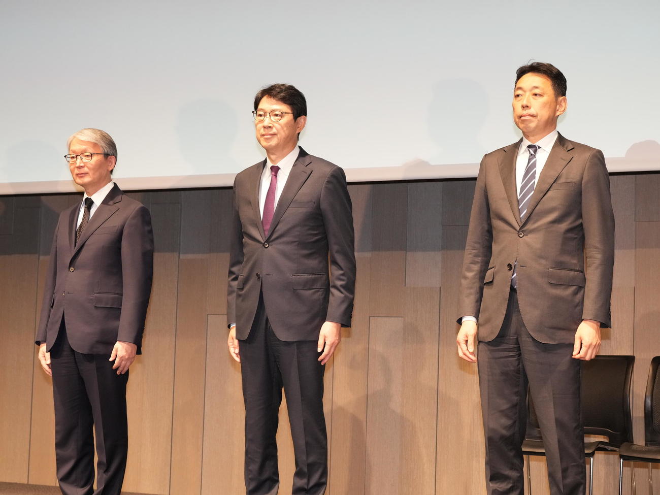「築地地区まちづくり事業」事業予定者決定に関する記者会見に臨む、左から株式会社読売新聞グループ本社の山口寿一代表取締役社長、三井不動産株式会社の植田俊代表取締役社長、トヨタ不動産株式会社の山村知秀代表取締役社長（撮影・小沢裕）
