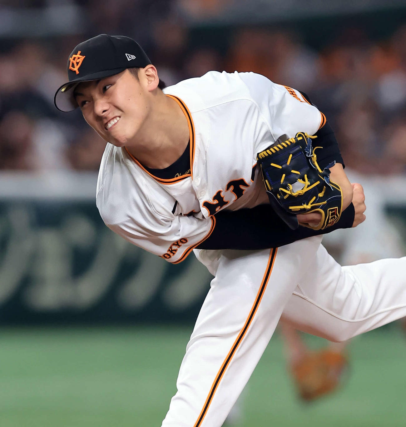 巨人対ヤクルト　6回表ヤクルトの攻撃で登板した京本（撮影・浅見桂子）