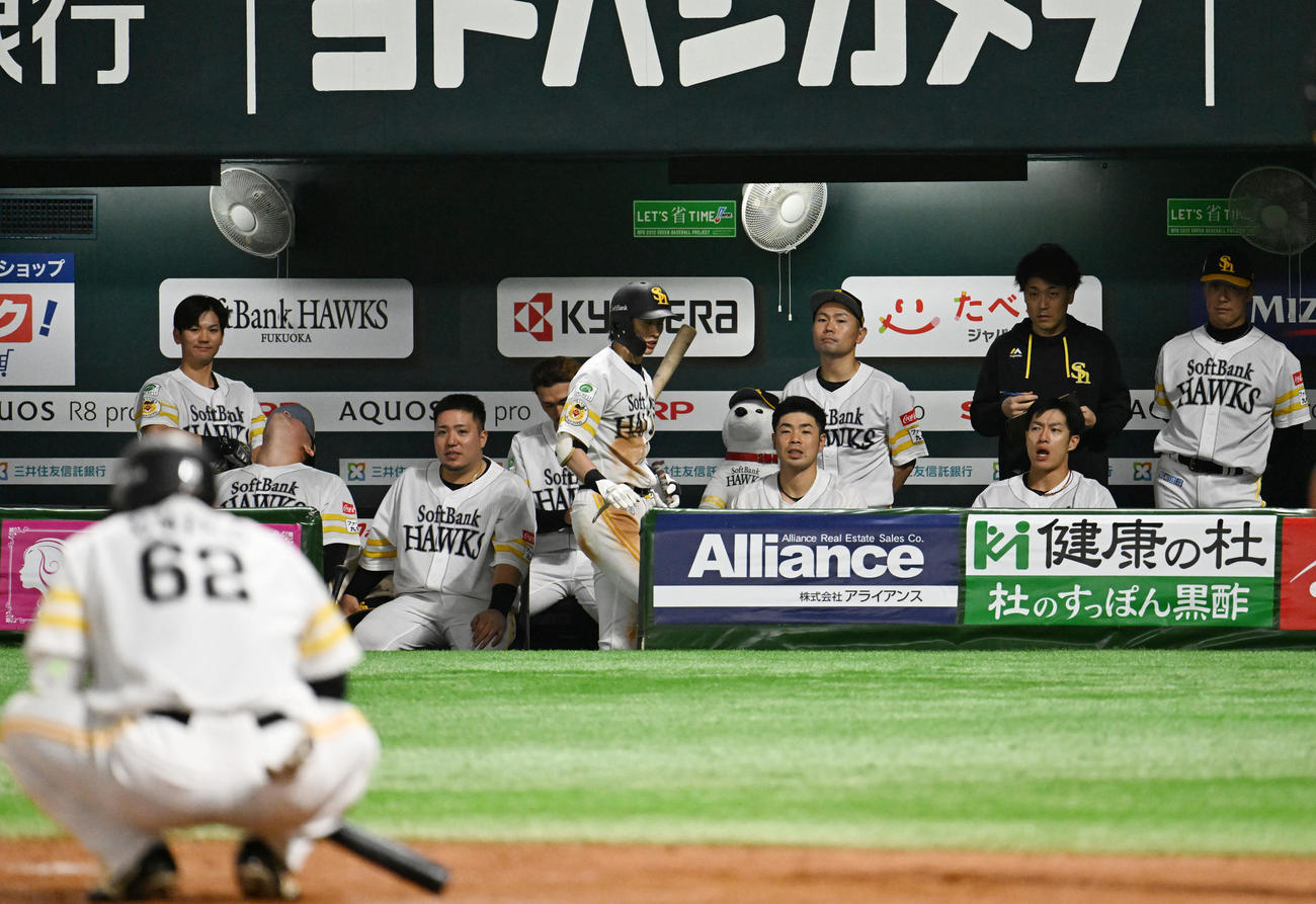 ソフトバンク対楽天　4ー3で楽天に敗れ連勝ストップしたホークス（撮影・林敢治）