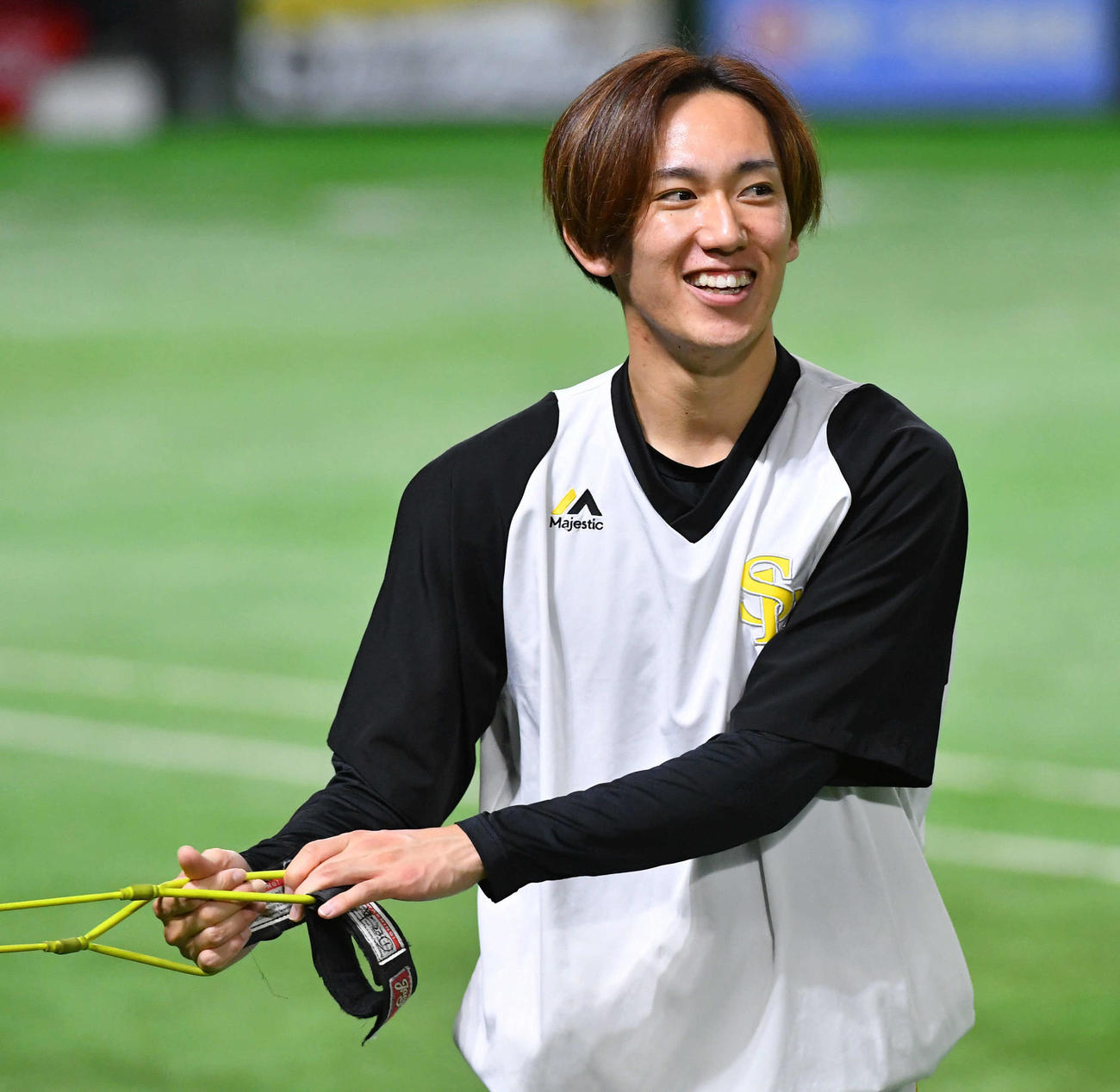 トレーニングを行うソフトバンク大津（撮影・岩下翔太）
