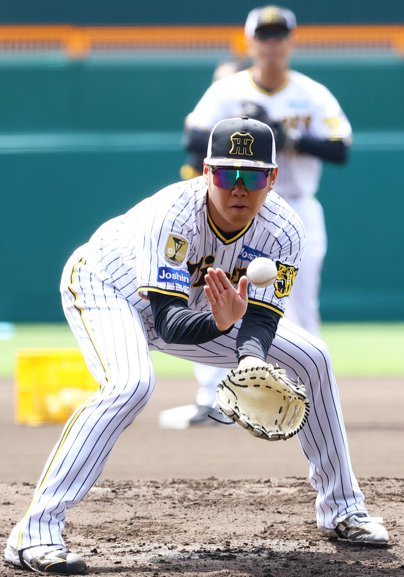 投手指名練習に励む阪神西勇（撮影・上山淳一）