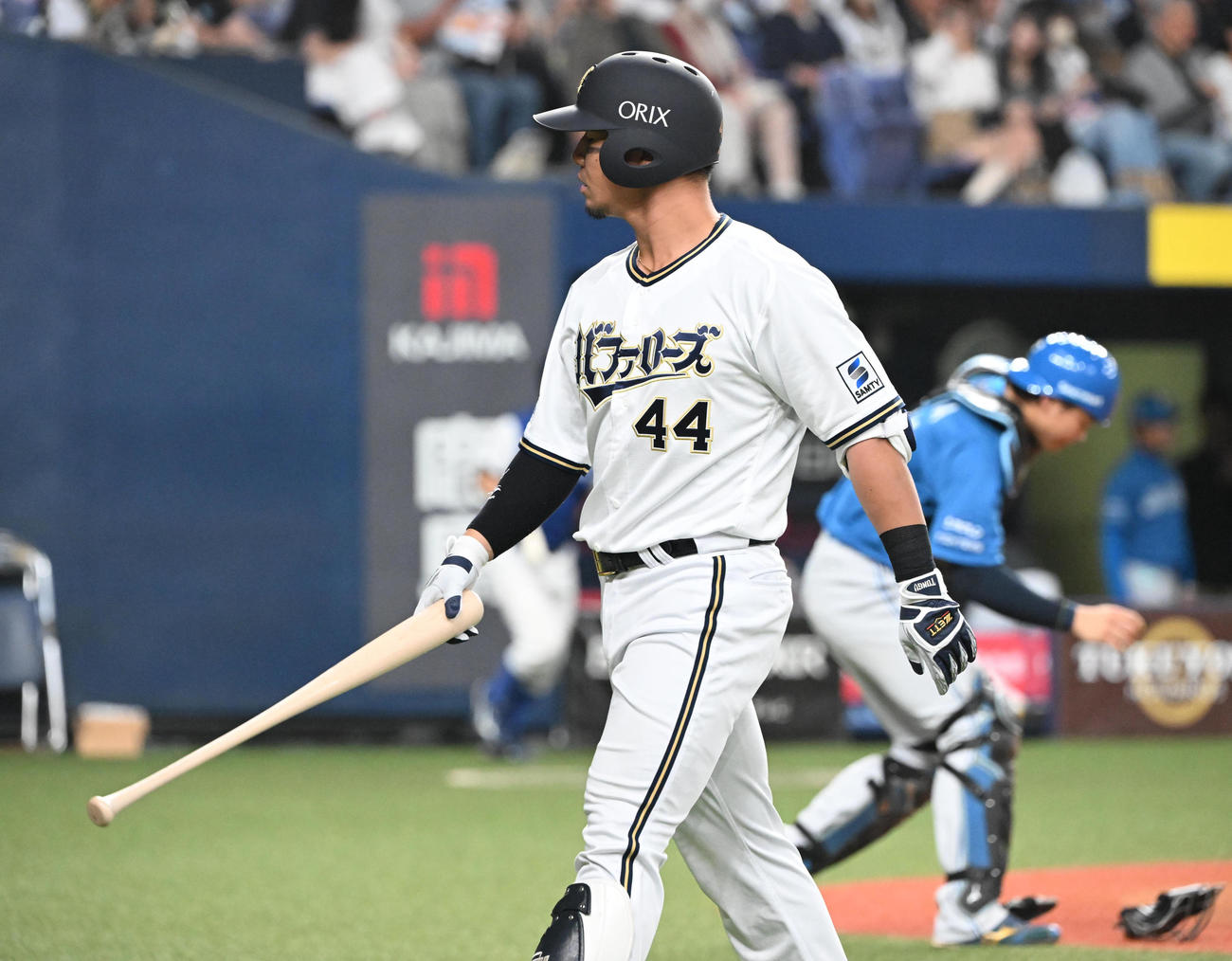 オリックス対日本ハム　6回裏オリックス2死二、三塁、捕邪飛に倒れる頓宮（撮影・和賀正仁）