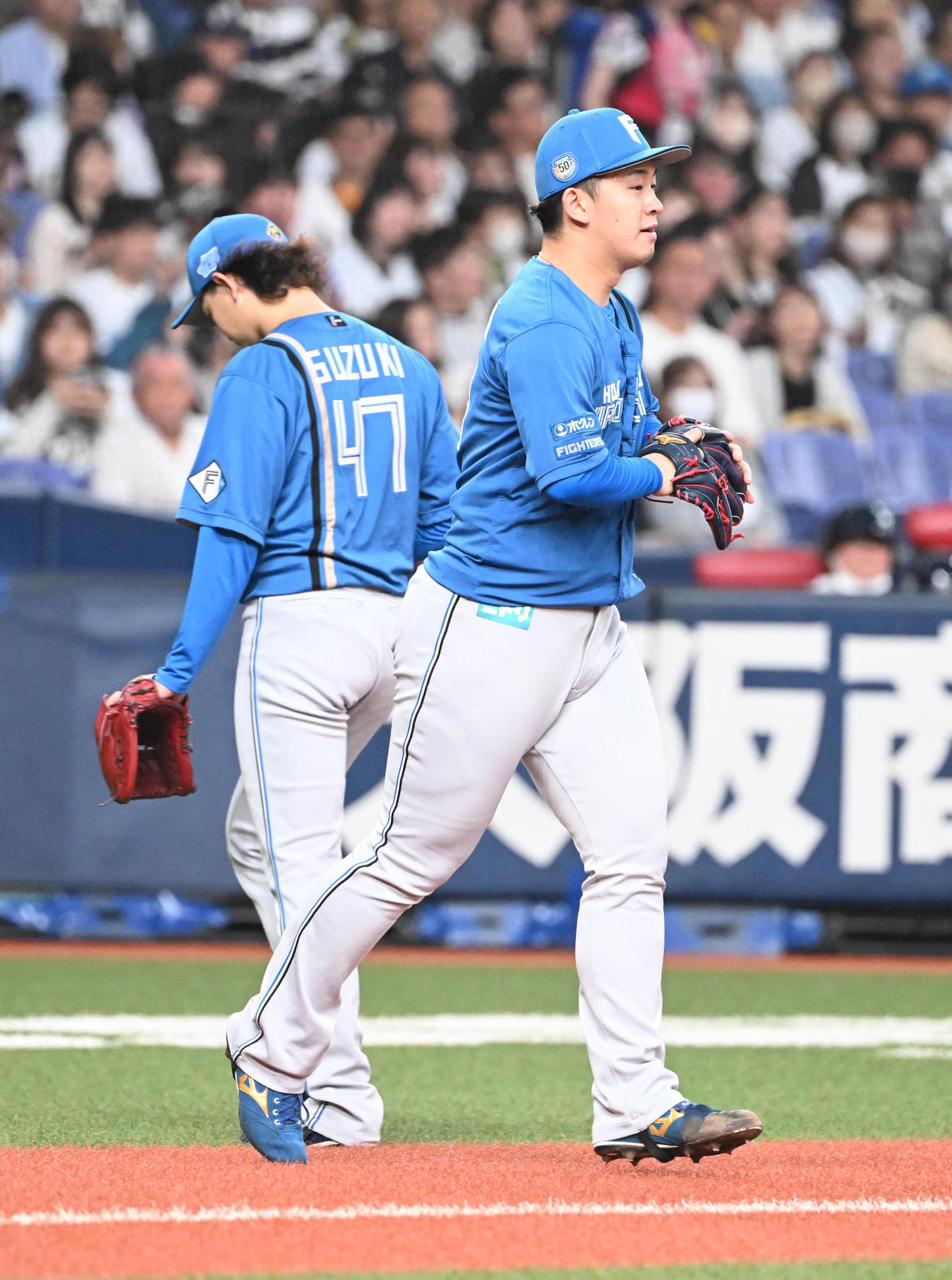 オリックス対日本ハム　6回裏オリックス1死、鈴木健矢から北浦竜次に交代する日本ハム（撮影・和賀正仁）