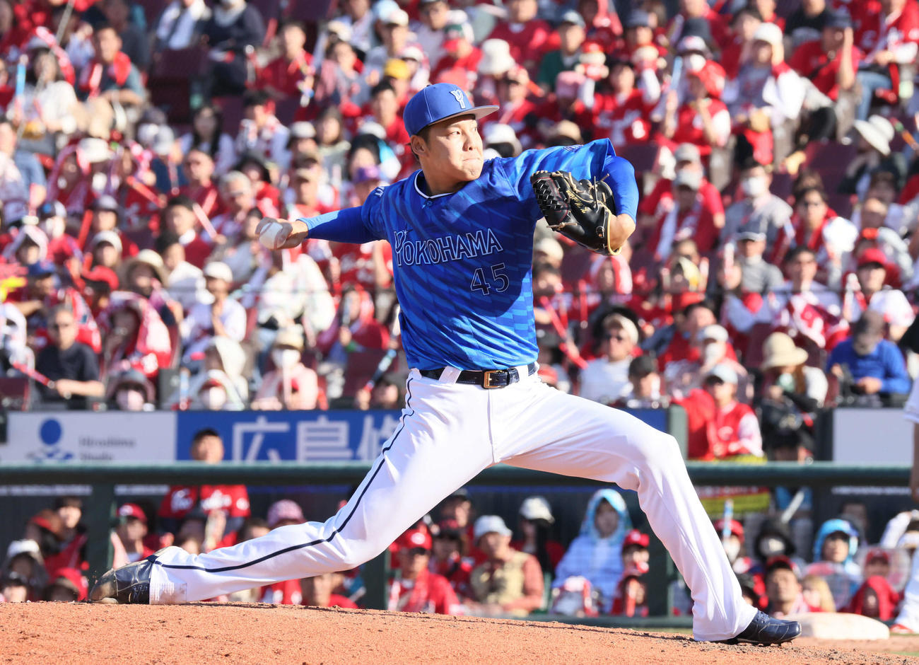 広島対DeNA 9回裏広島、DeNA3番手の森原（撮影・加藤孝規）
