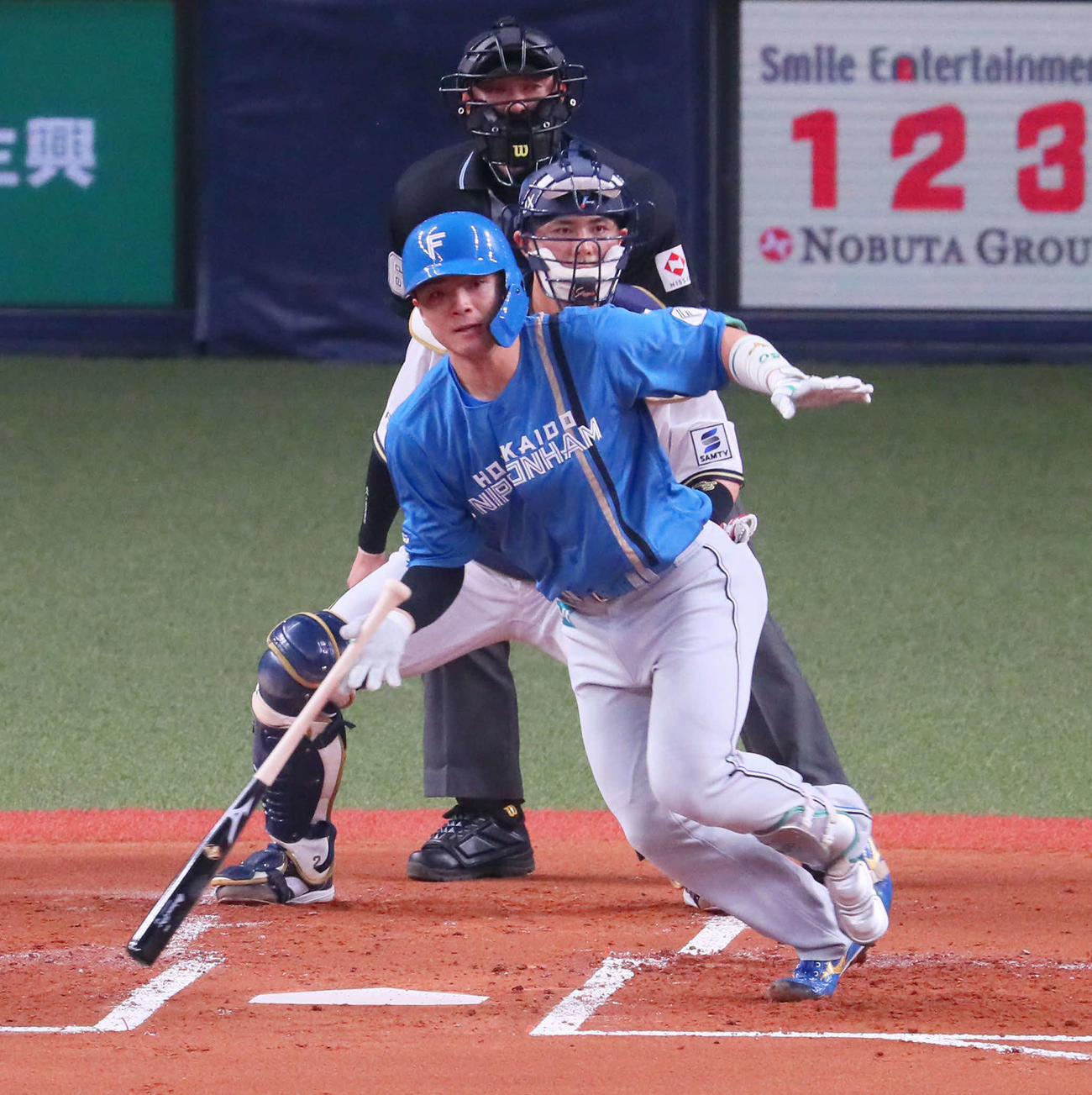 オリックス対日本ハム　1回表日本ハム2死二塁、郡司は左前適時打を放つ（撮影・宮崎幸一）