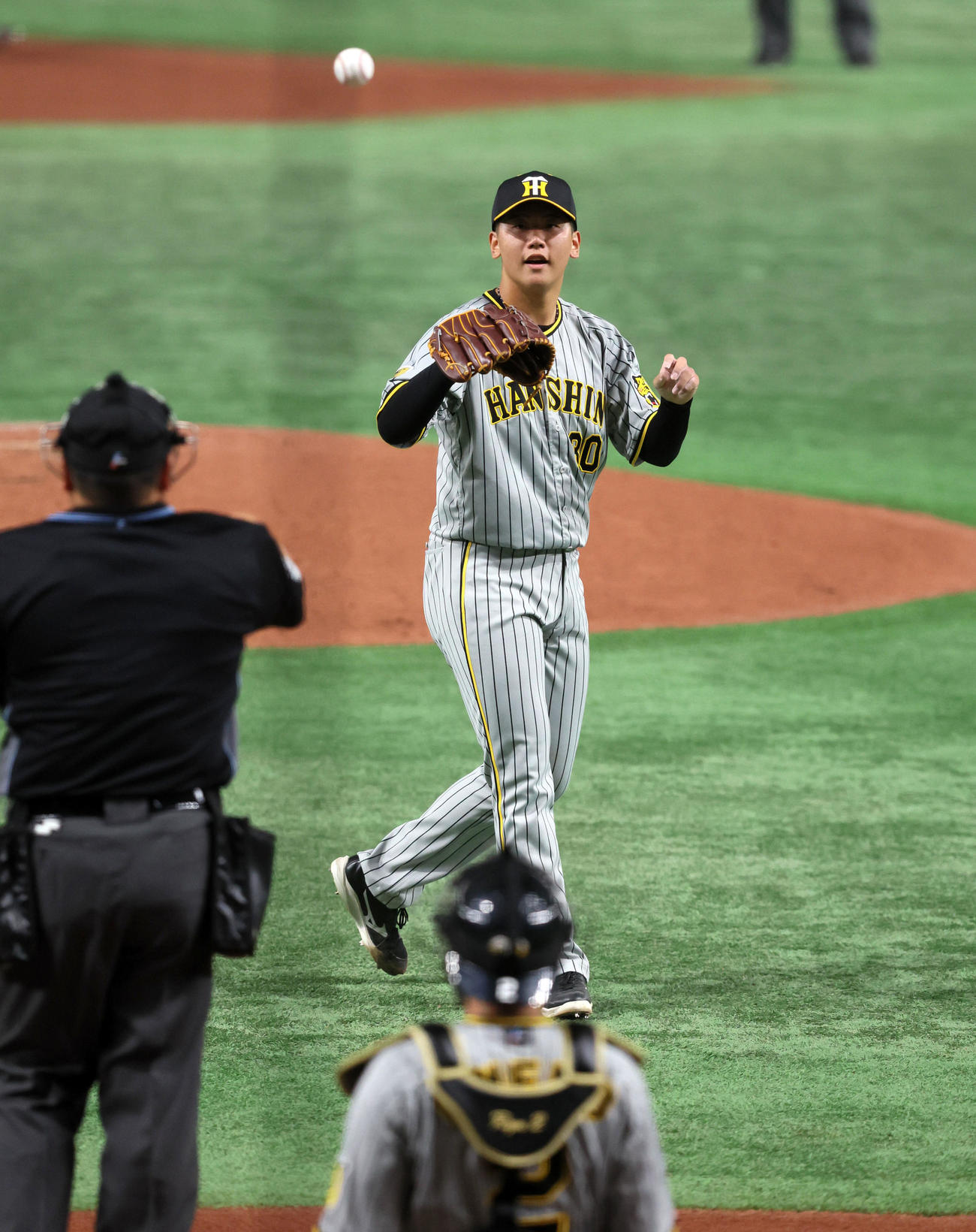 巨人対阪神　巨人戦に先発し初回に4失点の門別（撮影・加藤哉）