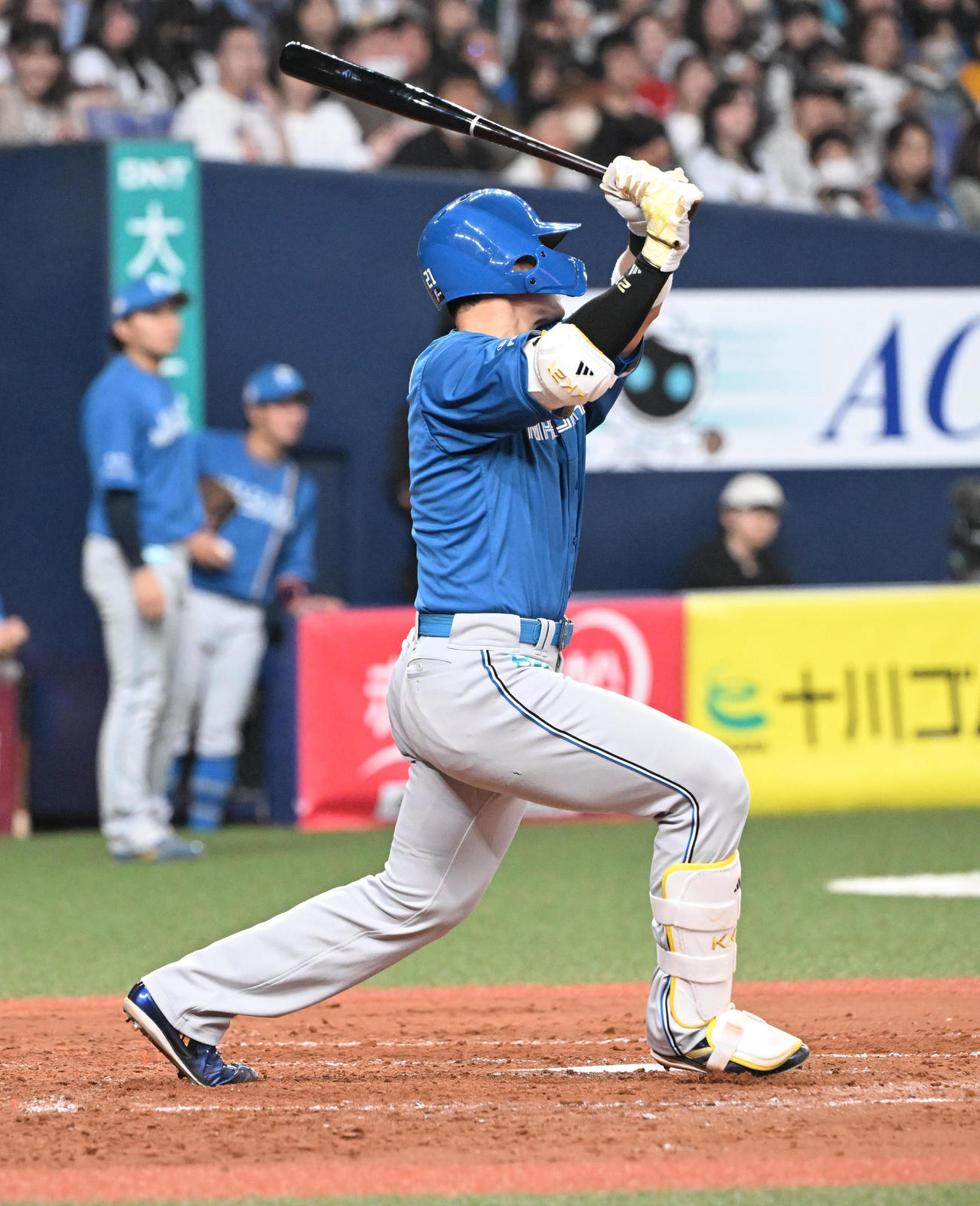 オリックス対日本ハム　5回表日本ハム1死一、三塁、左犠飛を放つ清宮（撮影・和賀正仁）