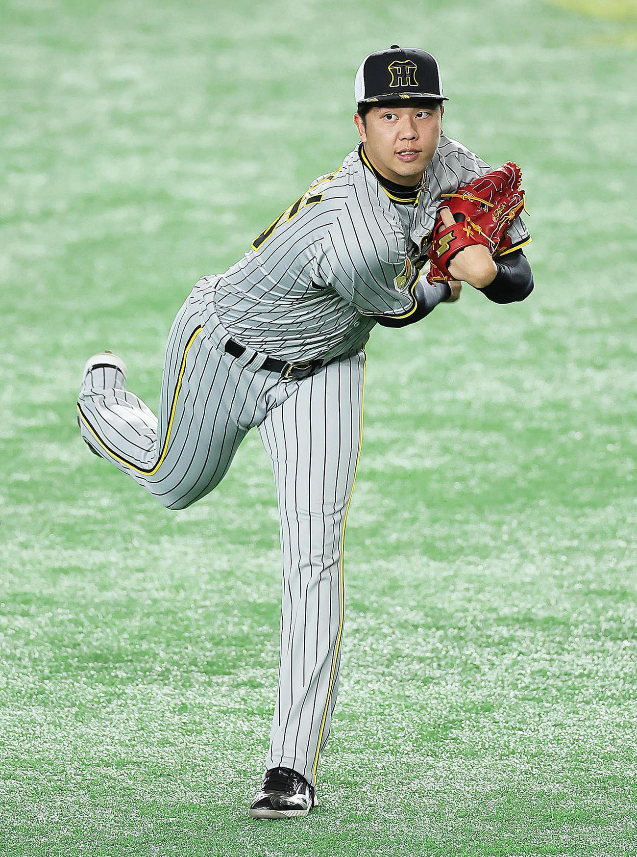 調整する阪神才木（撮影・足立雅史）