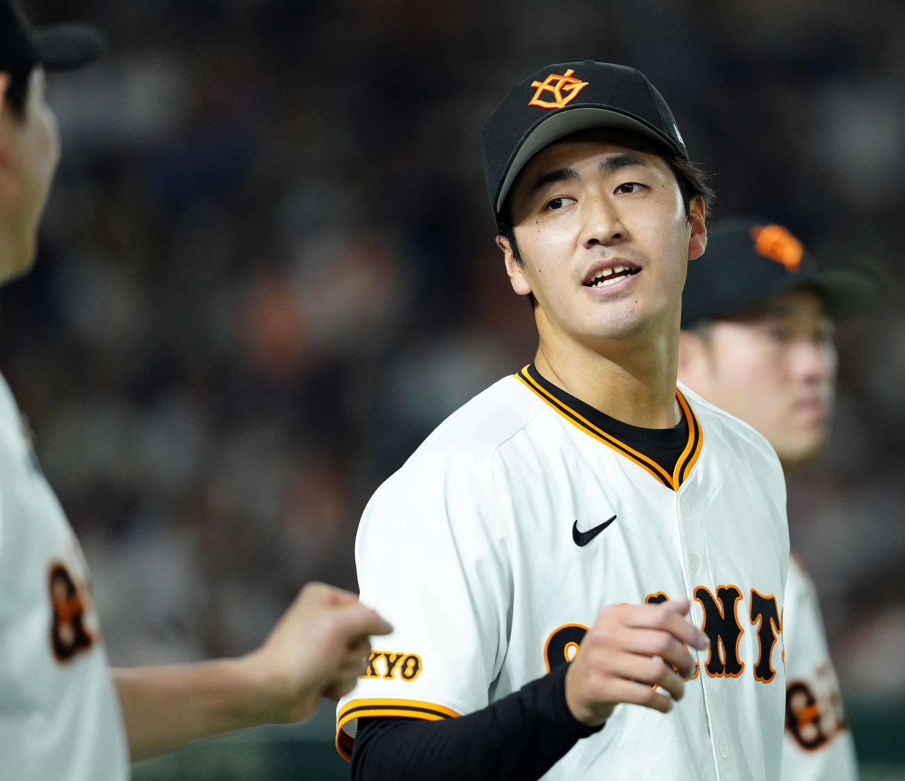 巨人対阪神　9回からマウンドに上がり無失点に抑えた巨人西舘（撮影・たえ見朱実）