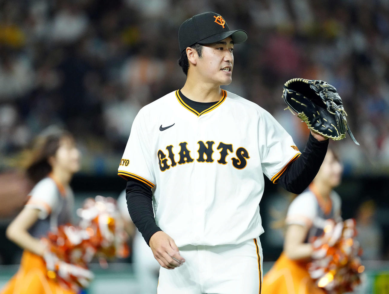 巨人対阪神　9回からマウンドに上がり無失点に抑えた巨人西舘（撮影・たえ見朱実）