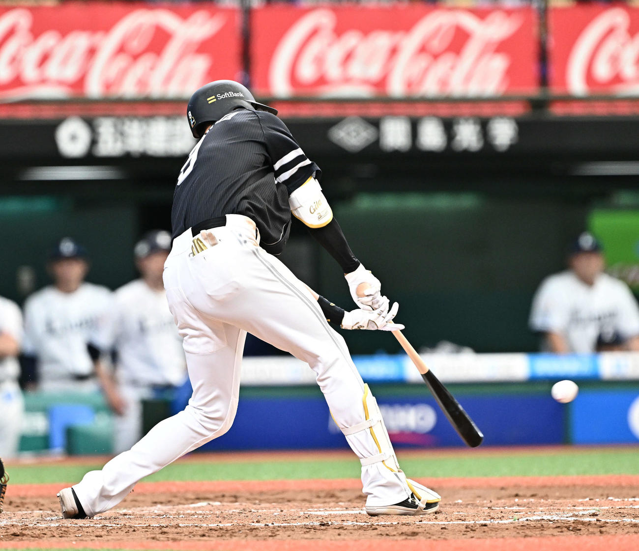 西武対ソフトバンク　7回表ソフトバンク1死満塁、柳田は中前2点適時打を放つ（撮影・滝沢徹郎