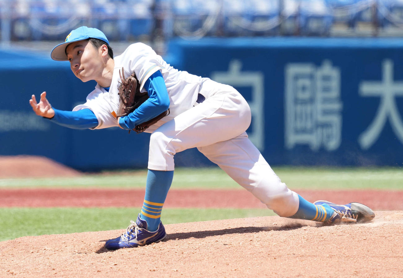 東大対早大　東大3番手で登板した渡辺（撮影・小沢裕）