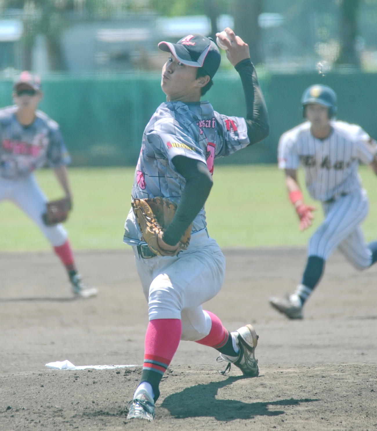 8回2失点と好投した日大国際関係・大江　