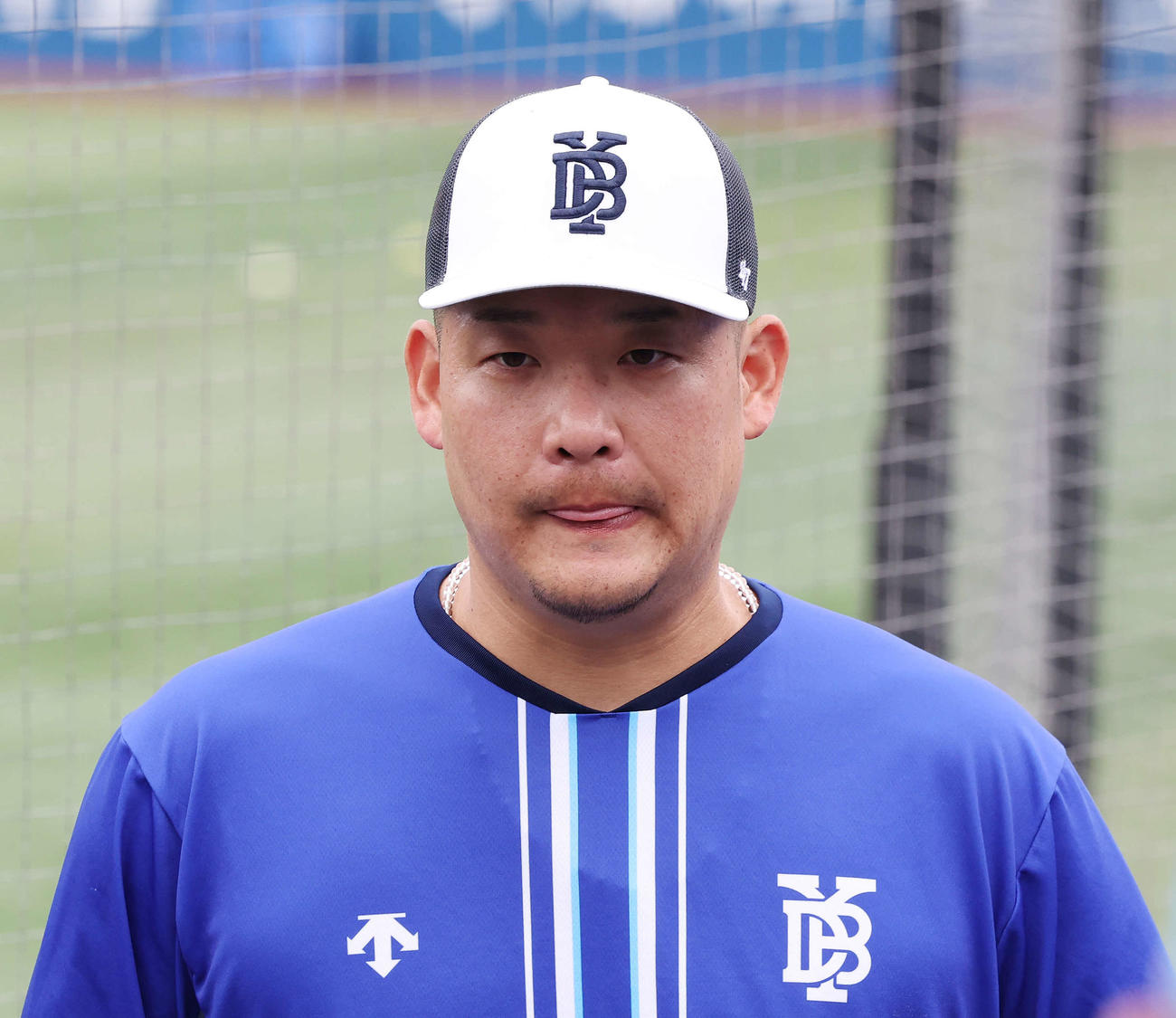 DeNA対ヤクルト　試合前、記者の質問に答えるDeNA筒香（撮影・宮地輝）