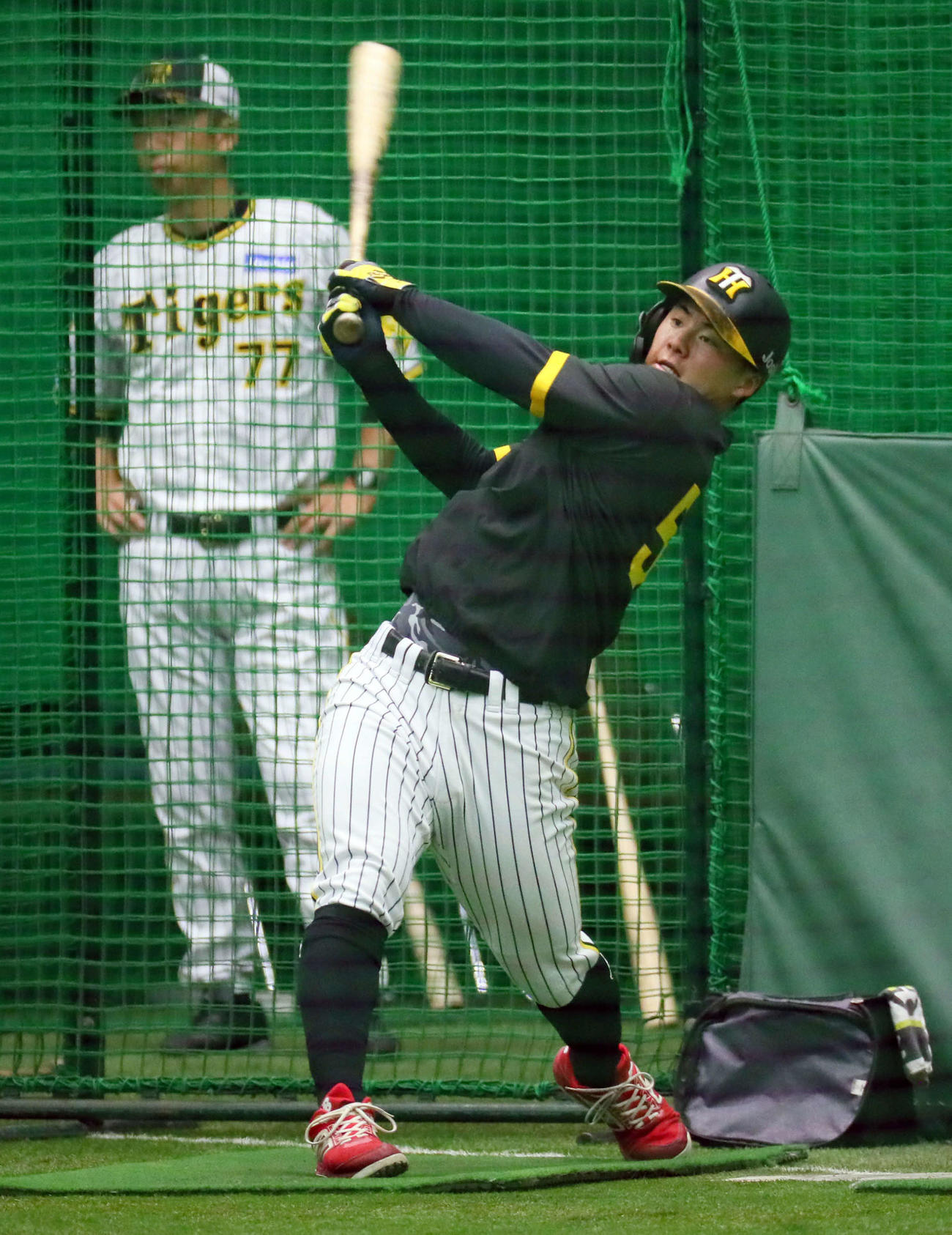 阪神対広島　打撃練習に励む前川（撮影・宮崎幸一）