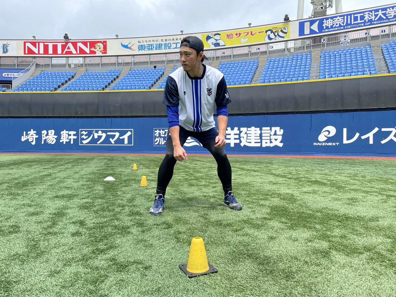 8日ヤクルト戦で先発予定の石田健大投手は登板前日の本拠地での練習に参加して調整した（球団提供）