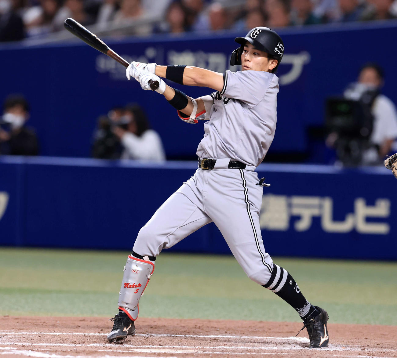 中日対巨人　7回表巨人1死満塁、門脇は中前先制適時打を放つ（撮影・浅見桂子）