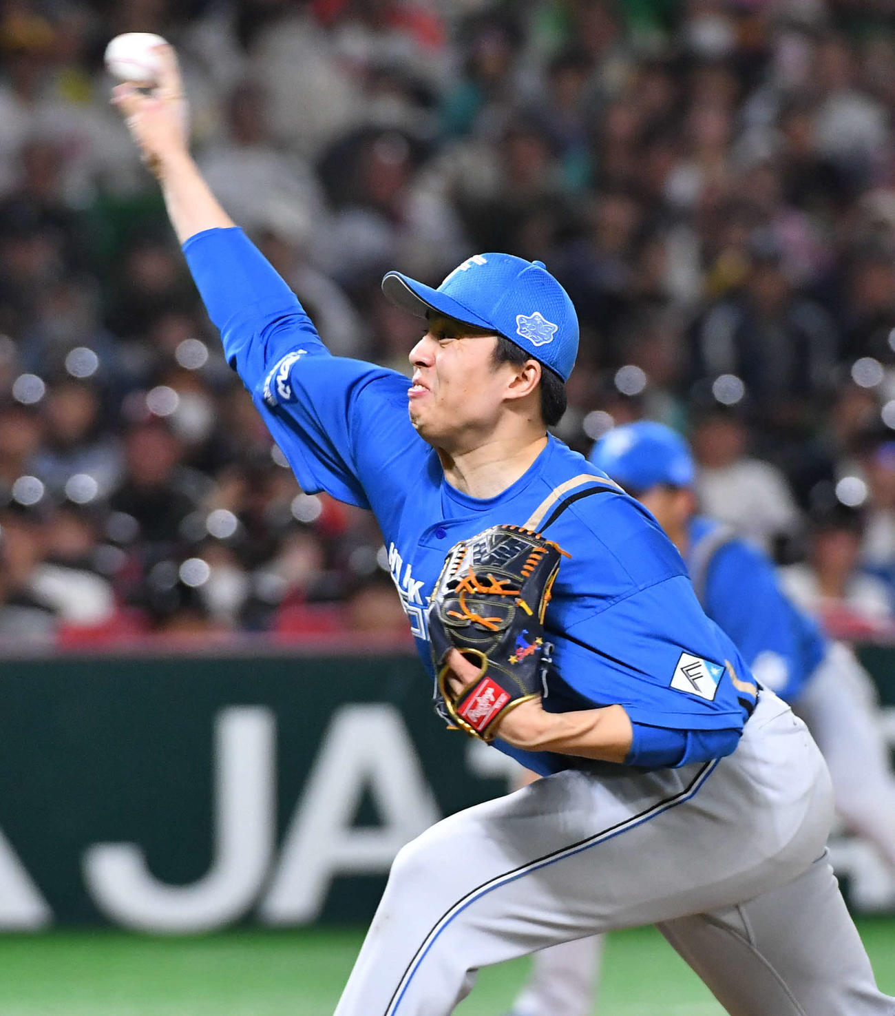 ソフトバンク対日本ハム　11回裏から登板した、日本ハム5番手の田中正（撮影・岩下翔太）