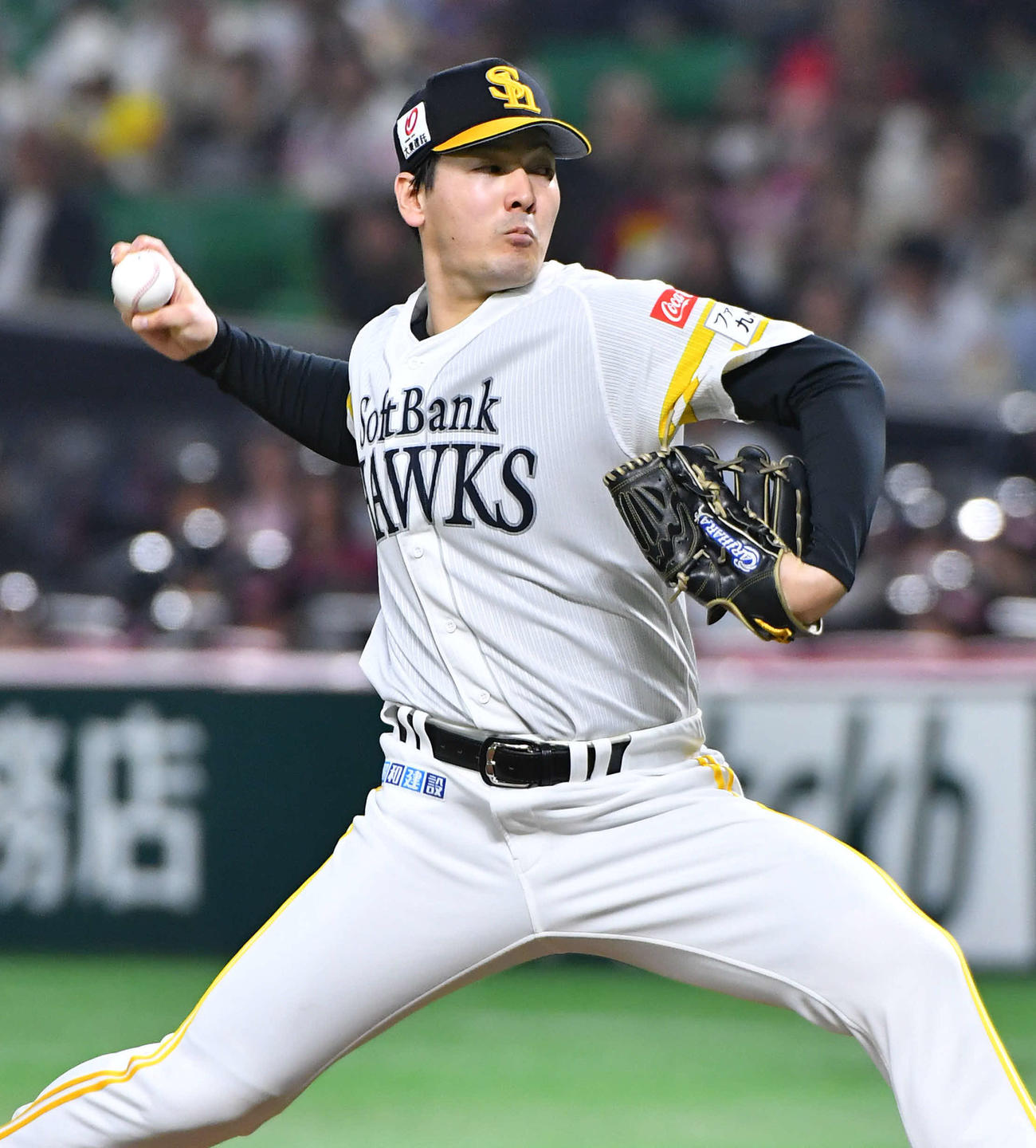 ソフトバンク対日本ハム　力投するソフトバンク先発の有原（撮影・岩下翔太）