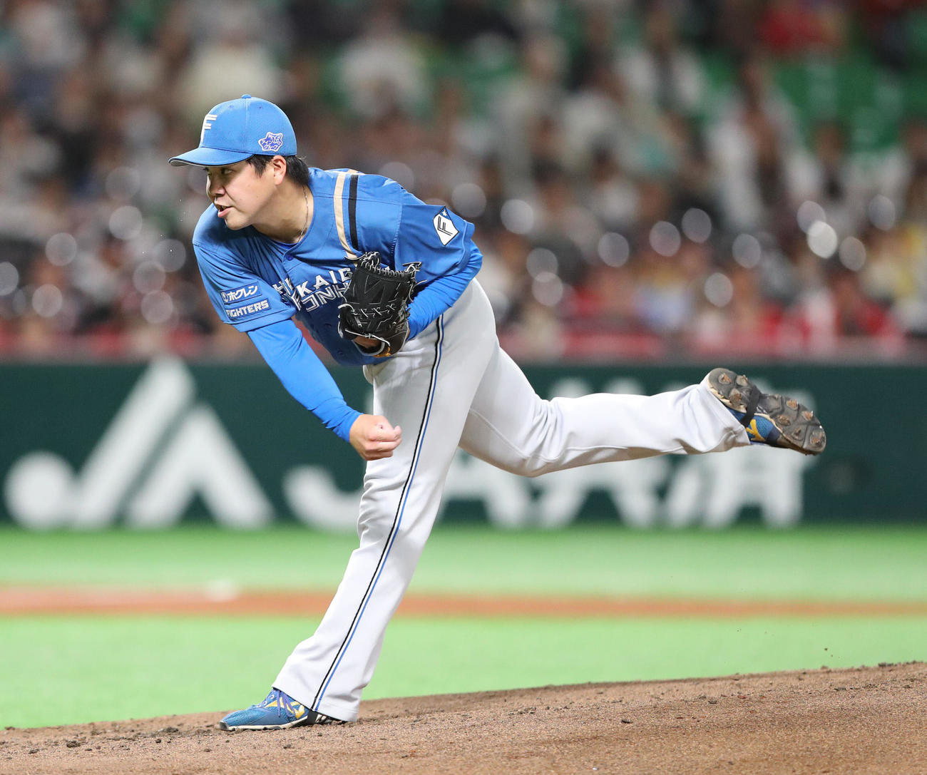 ソフトバンク対日本ハム　力投する日本ハム先発の金村（撮影・梅根麻紀）