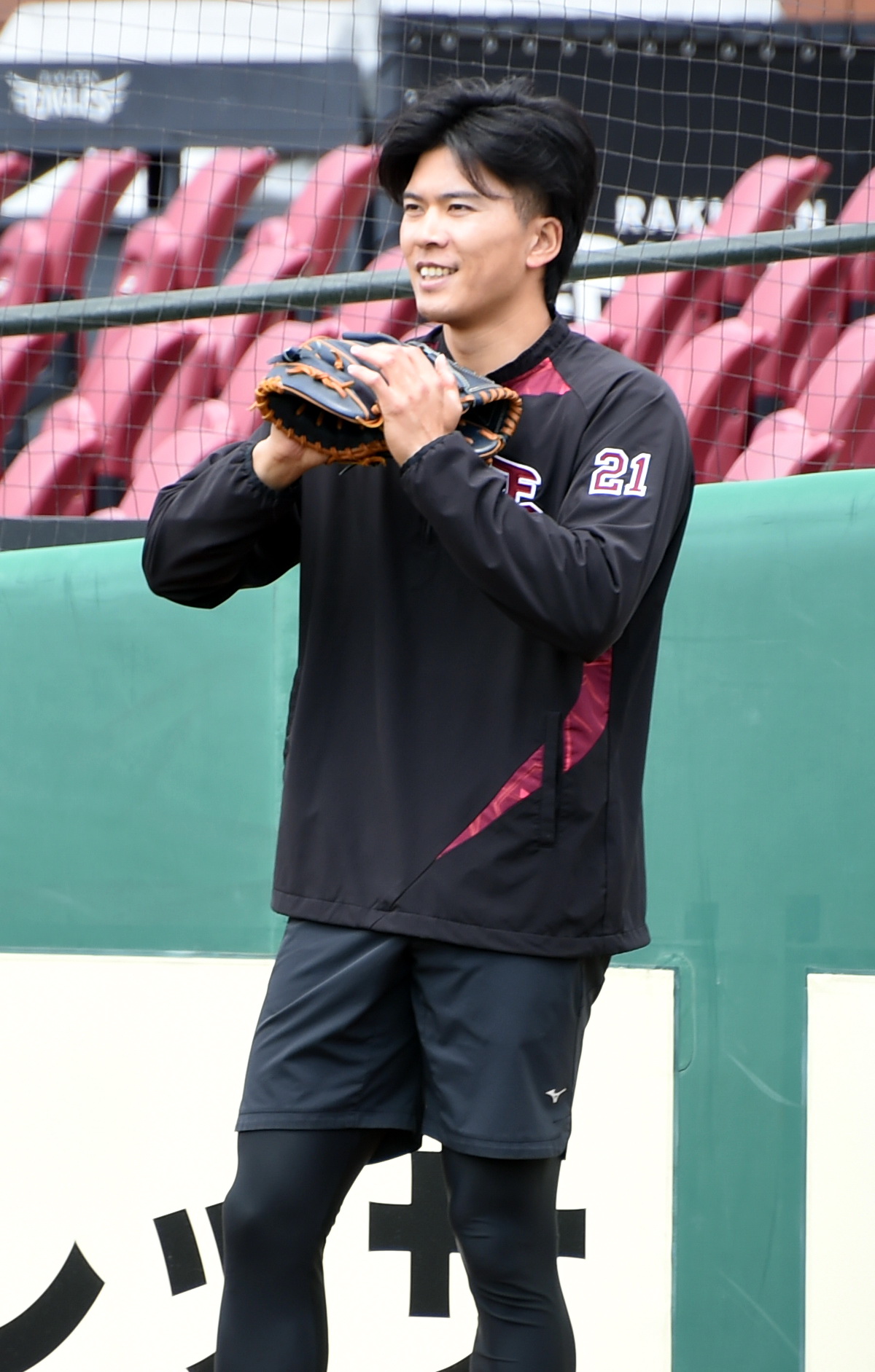 楽天モバイルパークで練習する楽天早川（撮影・山田愛斗）