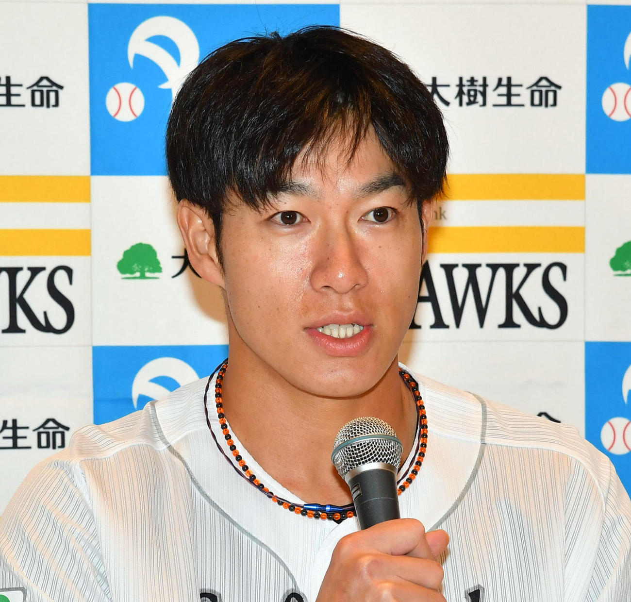 3、4月度「大樹生命月間MVP賞」を受賞したソフトバンク柳田（撮影・岩下翔太）