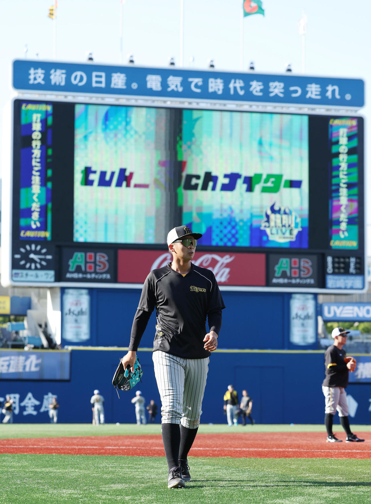 DeNA対阪神　1軍に合流した阪神井上（撮影・前田充）