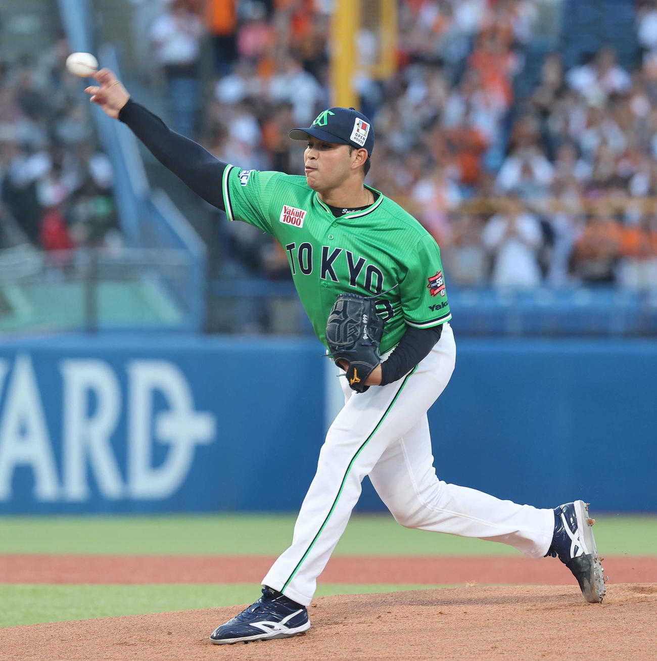 ヤクルト対巨人　力投するヤクルト先発のヤフーレ（撮影・河野匠）