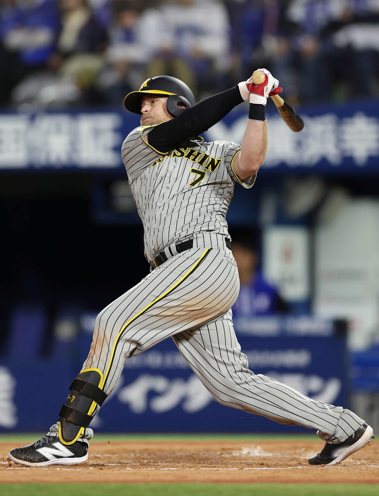 DeNA対阪神　9回表阪神1死一、三塁、勝ち越し左前適時打を放つノイジー（撮影・前田充）