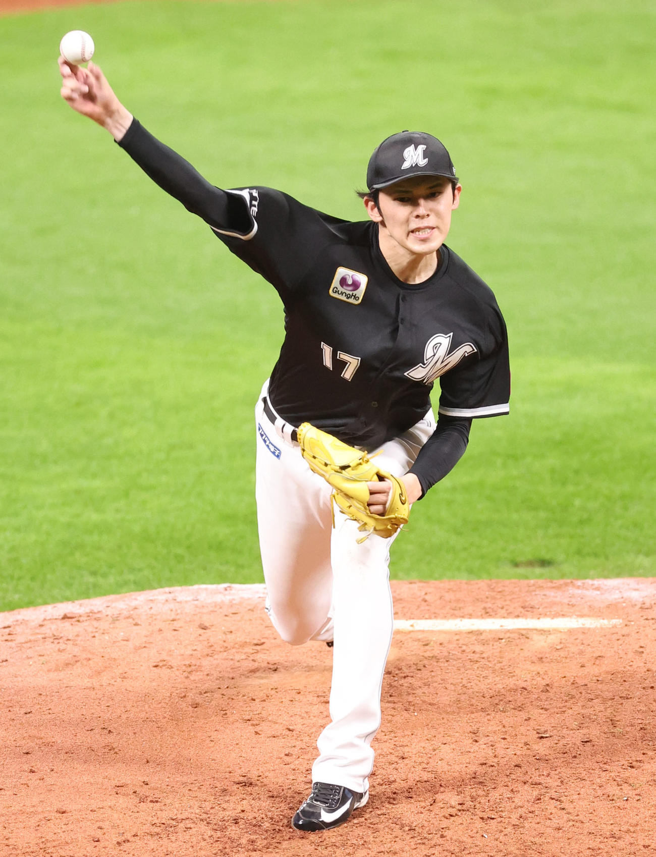 日本ハム対ロッテ　力投するロッテ佐々木（撮影・佐藤翔太）