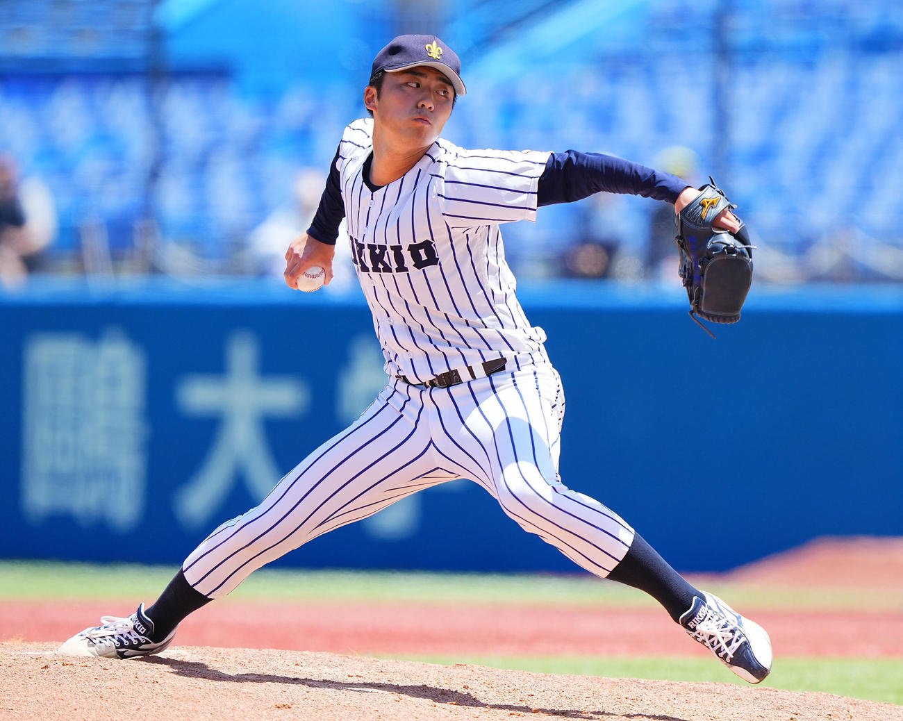 立大対明大　5回裏立大2番手で登板し力投する沖（撮影・垰建太）