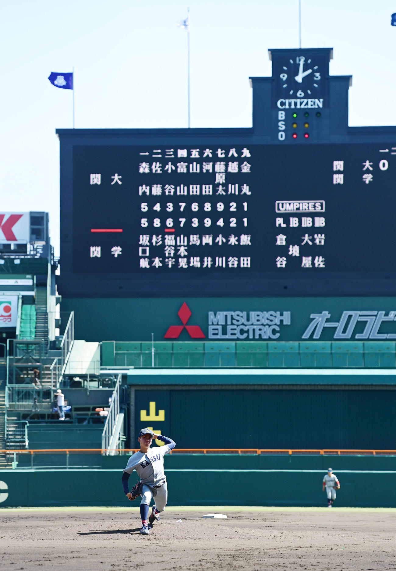 関学大対関大　先発し4回を無失点とした関大・金丸（撮影・和賀正仁）