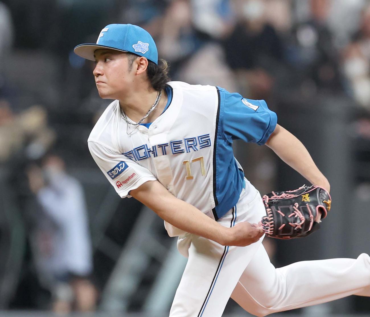 日本ハム対ロッテ　日本ハム先発の伊藤（撮影・黒川智章）