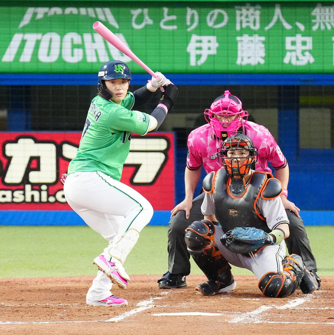 ヤクルト対巨人　1回裏ヤクルト1死、打席に立つ長岡（撮影・江口和貴）