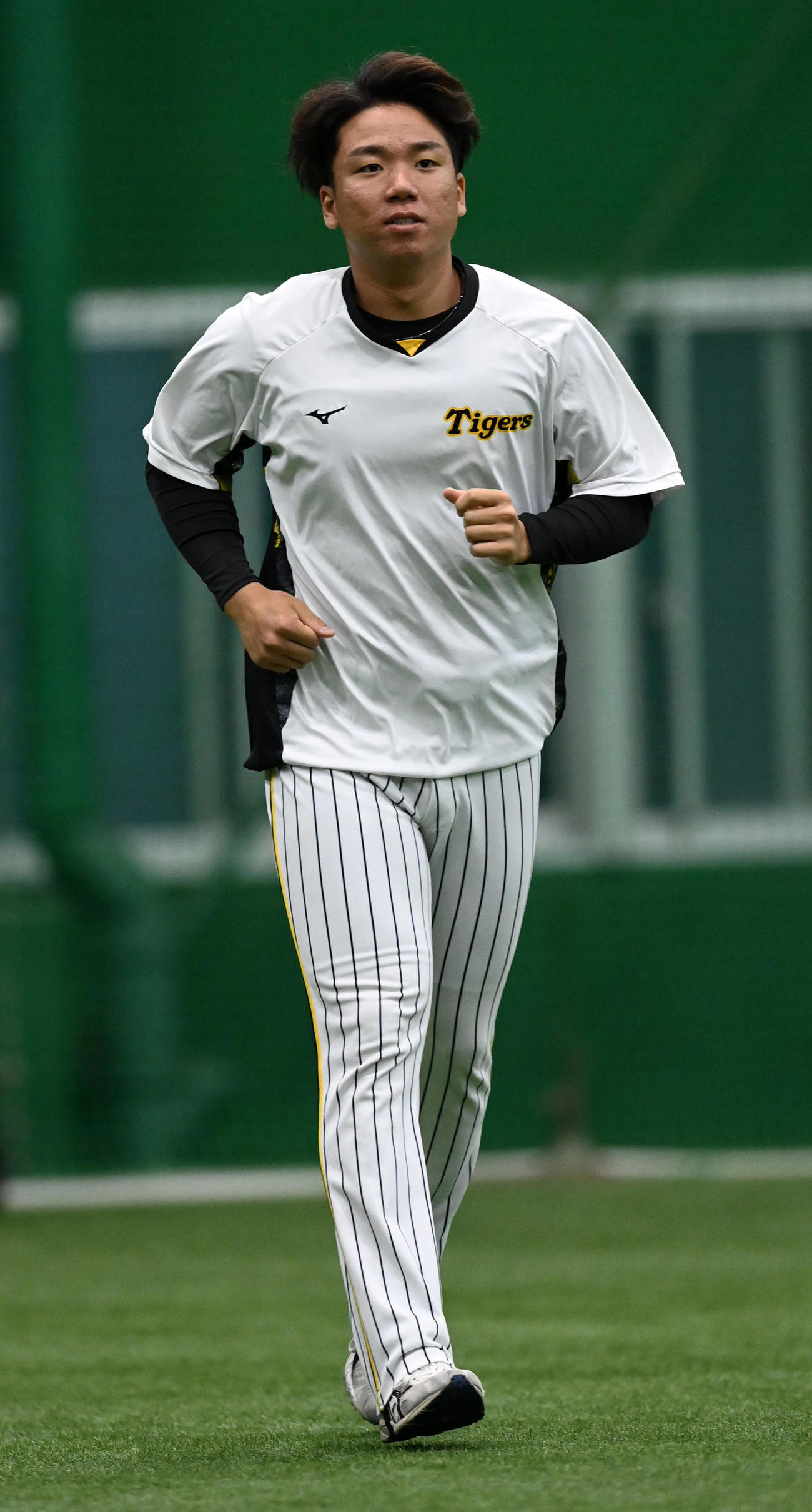 ランニングを行う村上（撮影・前岡正明）