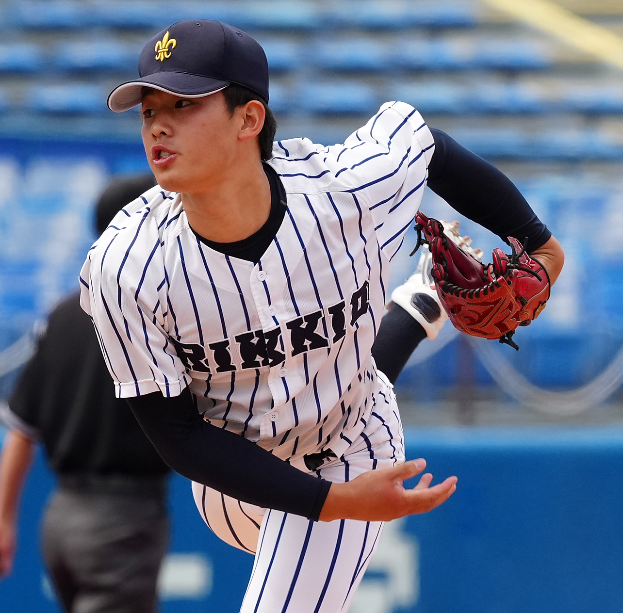 立大対明大　2回途中からマウンドに上がった立大・山田（撮影・たえ見朱実）