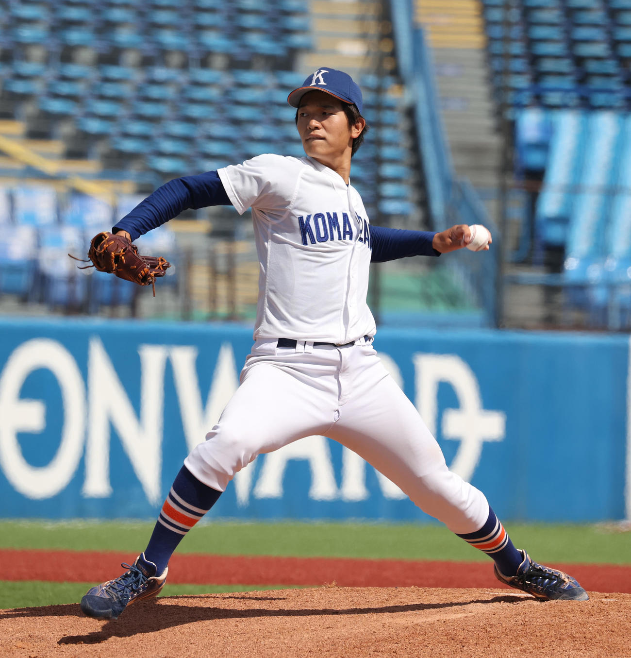 国学院大対駒大　先発した駒大・高井（撮影・柴田隆二）