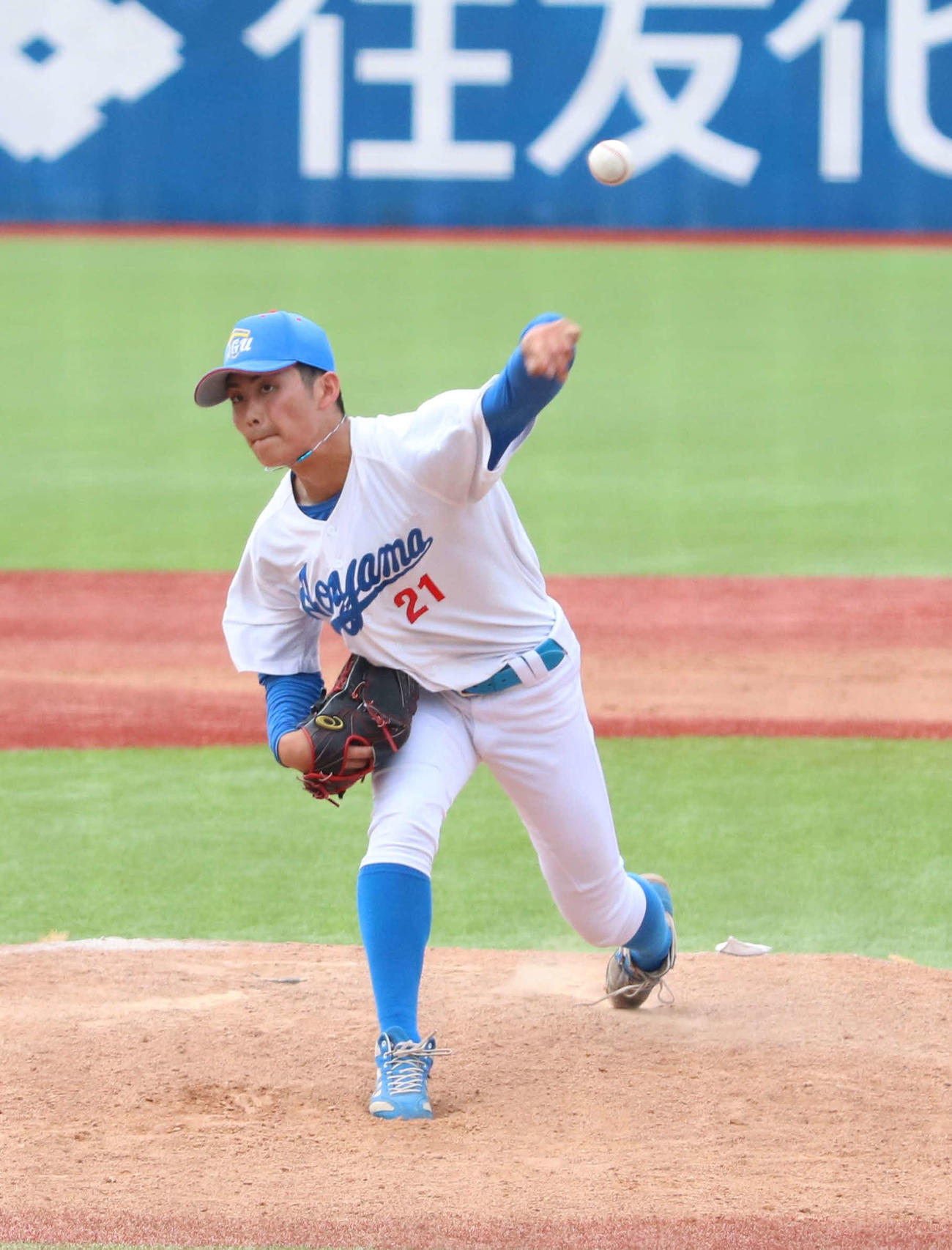 青学大対日大　先発し力投する青学大・児玉（撮影・水谷京裕）