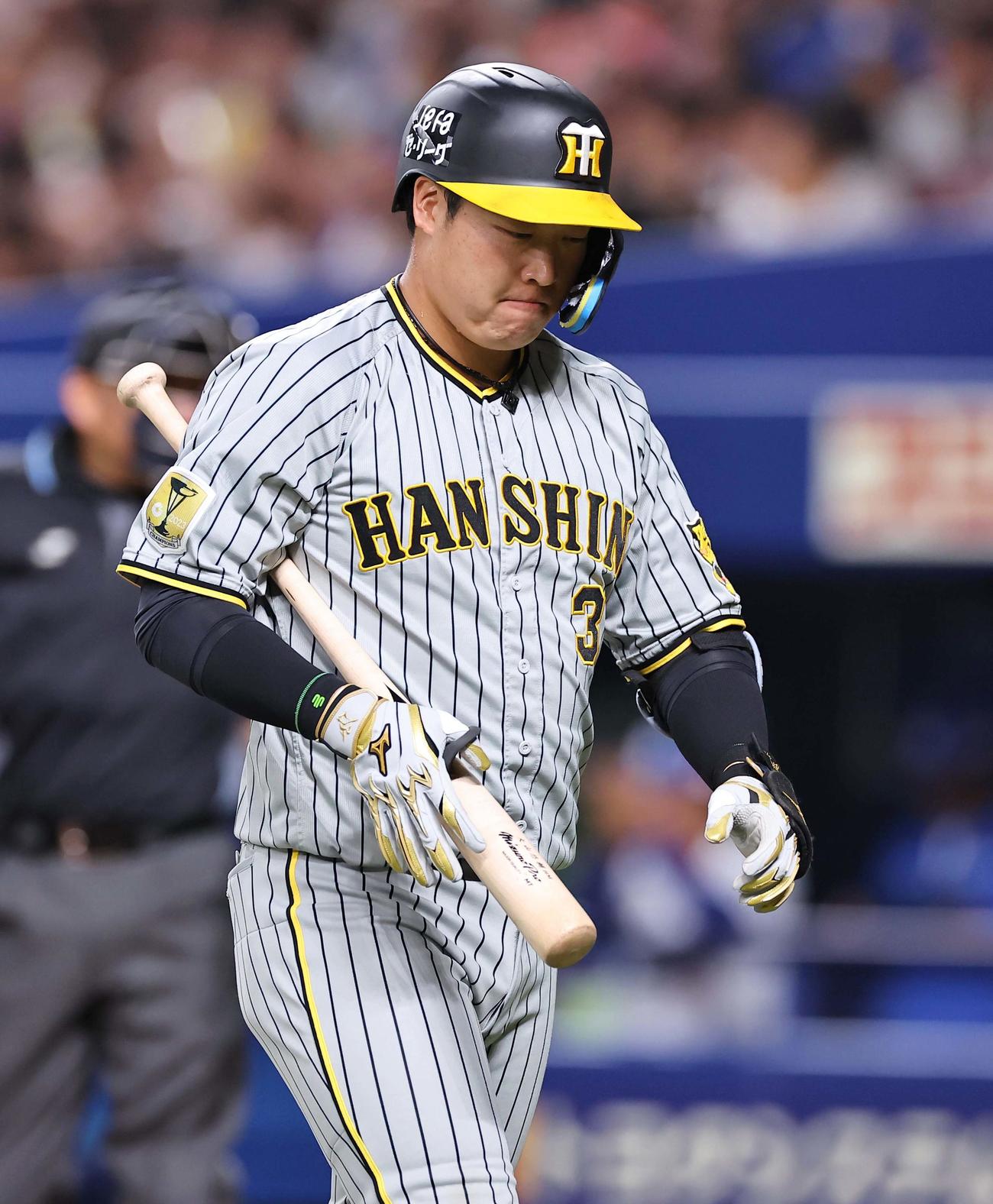 阪神対中日　9回表阪神無死一、二塁、大山は三振に倒れる（撮影・上田博志）