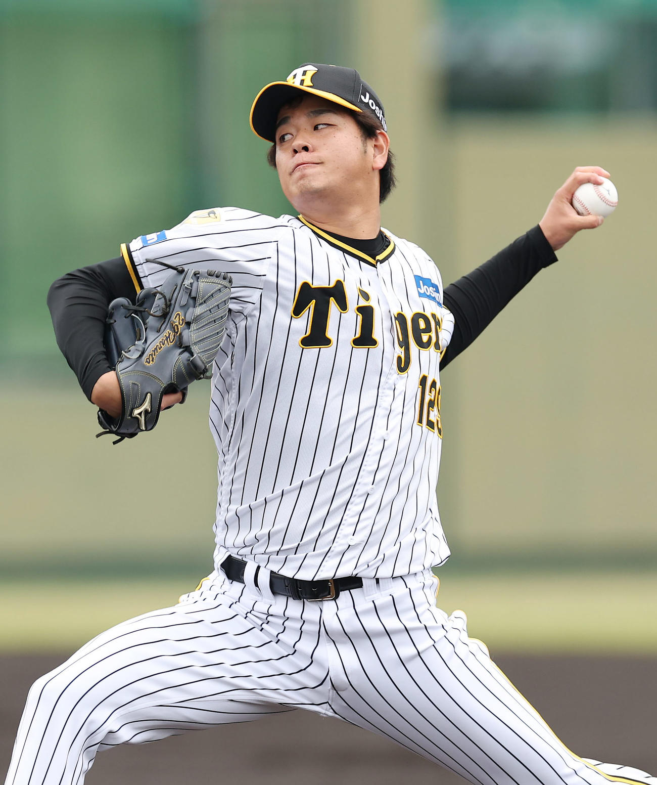 マツゲン箕島との練習試合に先発し力投する阪神高橋（撮影・前田充）