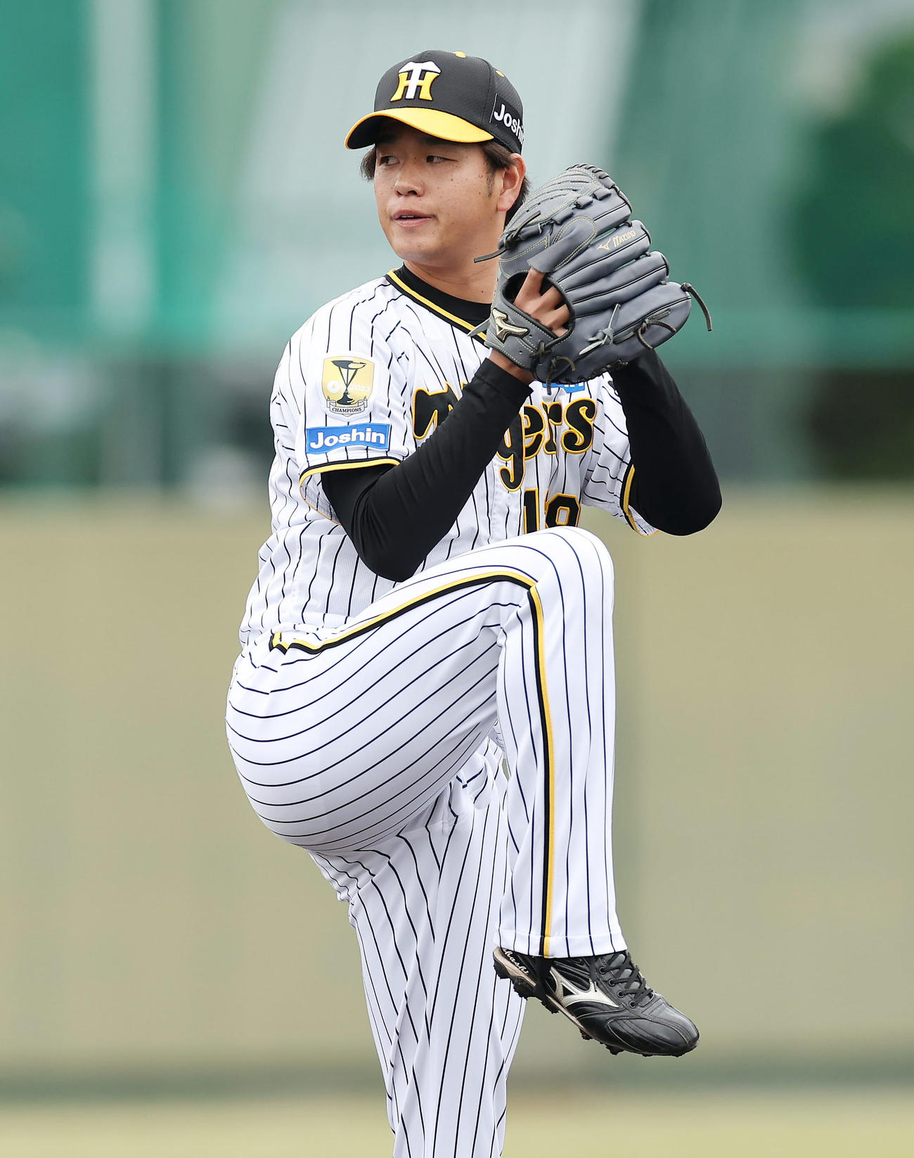マツゲン箕島との練習試合に先発し力投する阪神高橋（撮影・前田充）