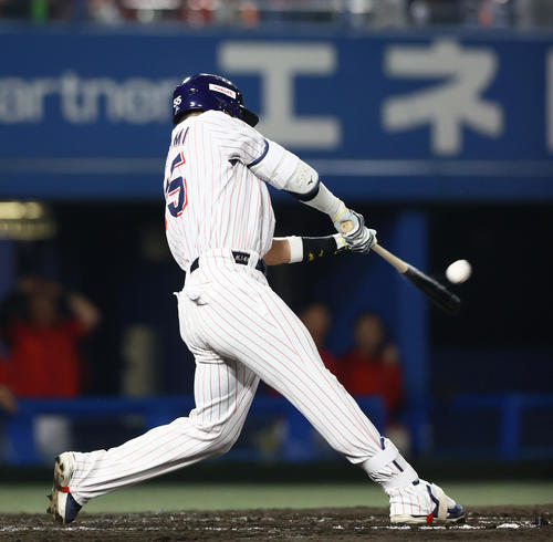 とっておきメモ】意外に手が小さい？ヤクルト村上宗隆こだわりサイズ