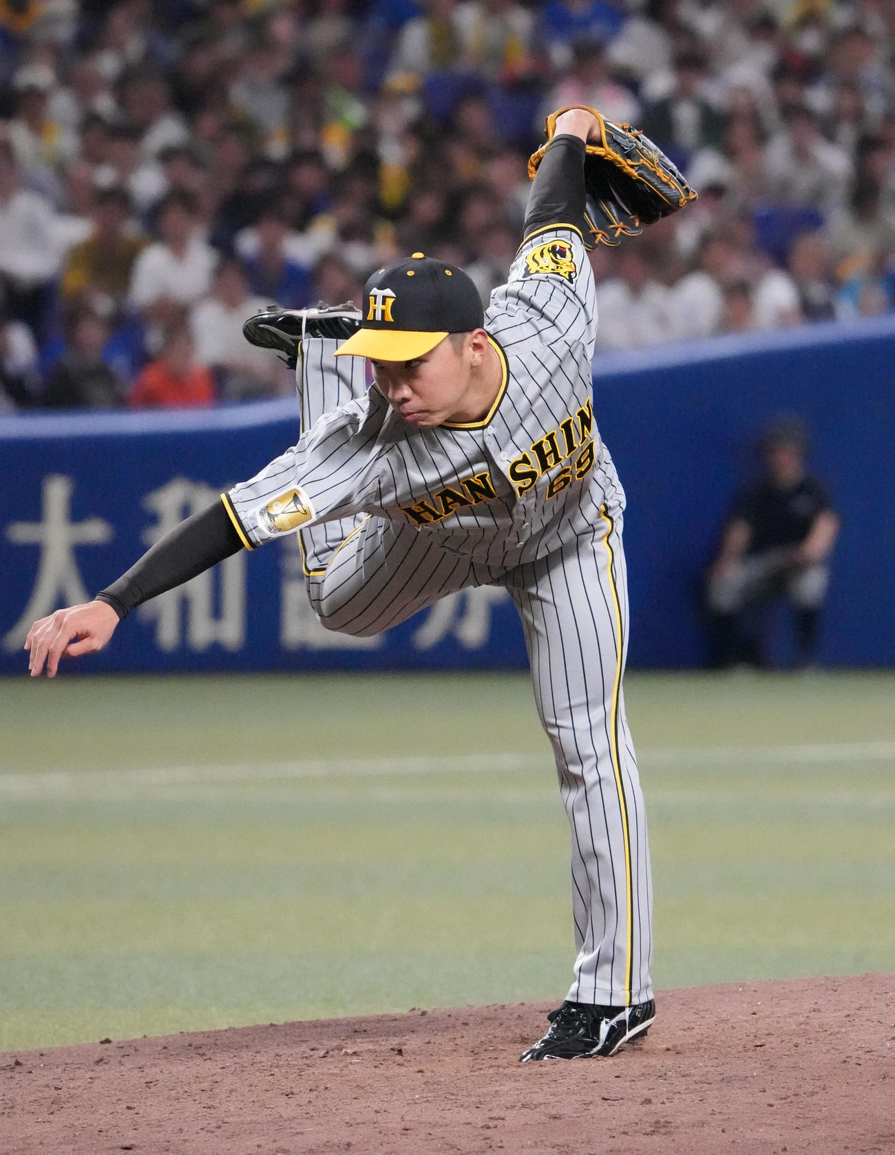 中日対阪神　9回裏、阪神3番手で登板する石井（撮影・森本幸一）