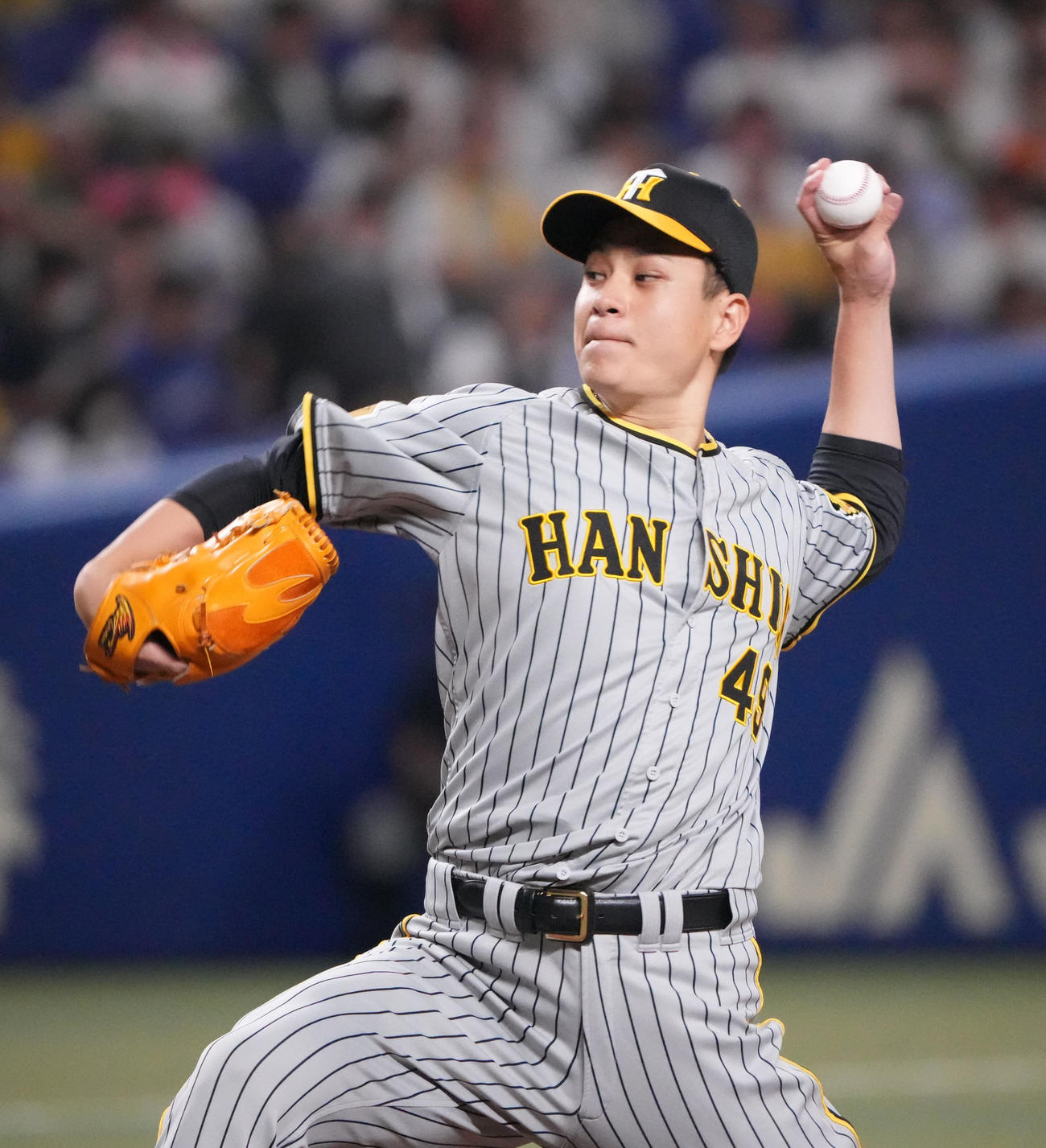 中日対阪神　1回裏、登板する阪神先発の大竹（撮影・森本幸一）
