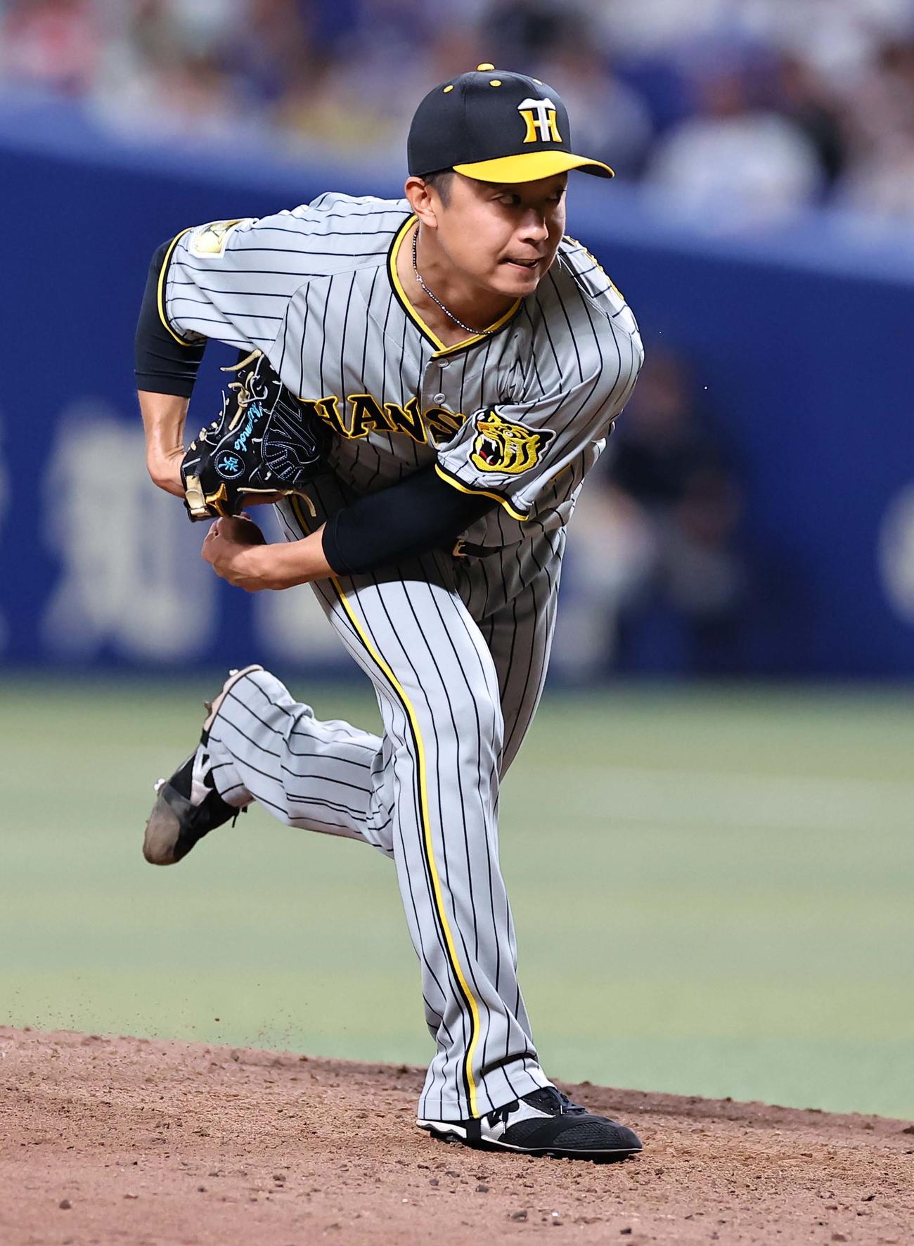 阪神対中日　10回裏、阪神4番手で登板し今季初勝利を挙げた島本（撮影・上田博志）