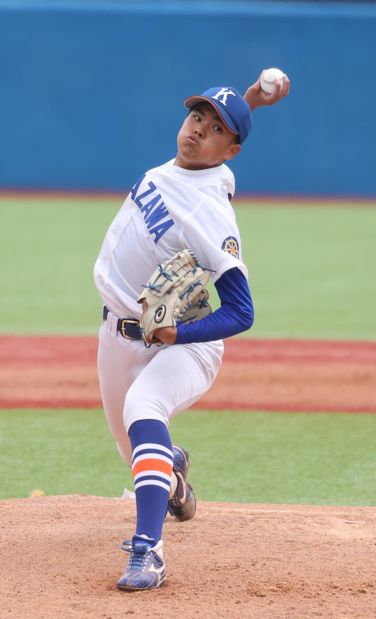 駒大対国学院大　先発した駒大・鯉川（撮影・柴田隆二）