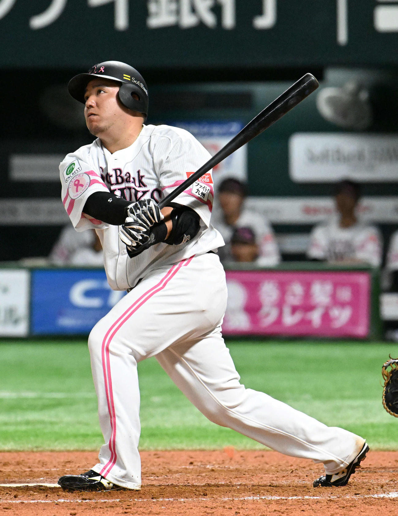 ソフトバンク対西武　3回裏ソフトバンク1死、山川は10号ソロ本塁打を放つ（撮影・林敢治）