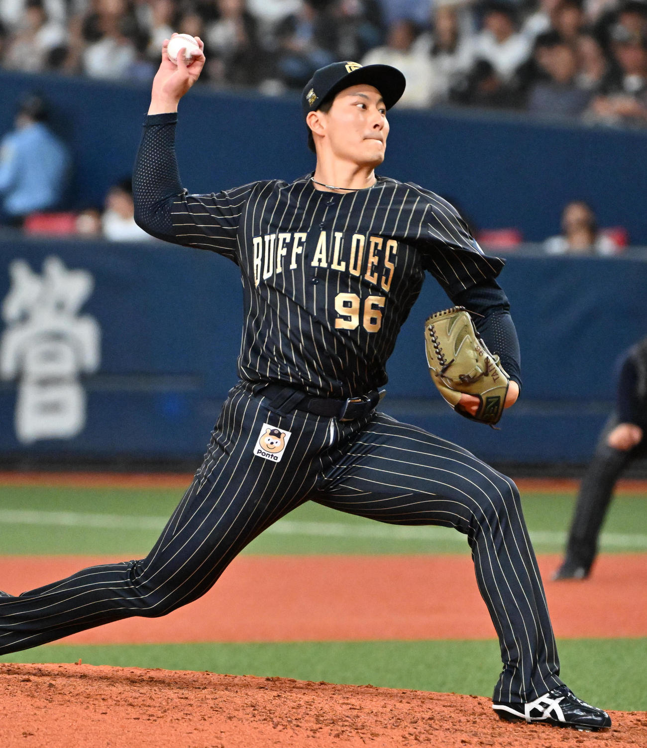 オリックス対楽天　オリックス3番手の高島（撮影・石井愛子）